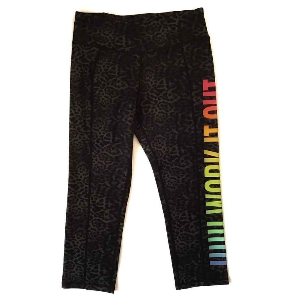 Betsy Johnson Leopard Work It Out Capri Leggings